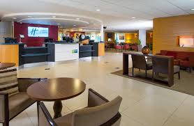 Si decides alojarte en holiday inn express birmingham nec de birmingham, estarás cerca del aeropuerto, a solo 5 minutos en coche de national exhibition centre (nec) y museo nacional de motocicletas. Holiday Inn Express Birmingham Nec