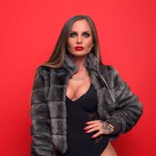 People who liked schwesta ewa's feet, also liked Schwesta Ewa On Tidal