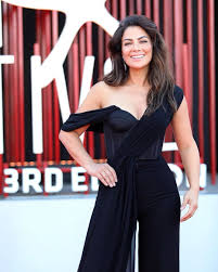 Saba Mubarak صبا مبارك On Instagram Throwback Elgounafilmfestivalofficial من اختتام فعاليات منصة Cinegouna حصل فيلم بنات عبد الرحم Fashion Dresses Chic