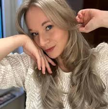 what tastes good both hot & cold??? there is nothing 😭