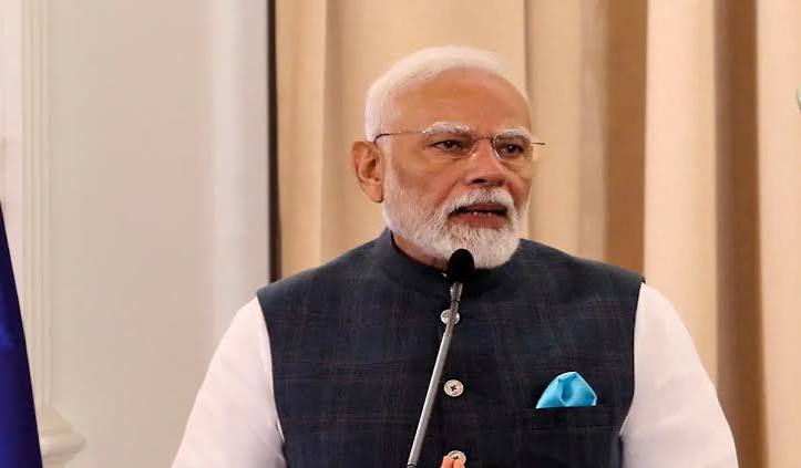 वक्फ संशोधन बिल पास होने पर पीएम मोदी का पहला रिएक्शन, कहा- संसद की मंजूरी एक 'ऐतिहासिक क्षण' - India TV Hindi