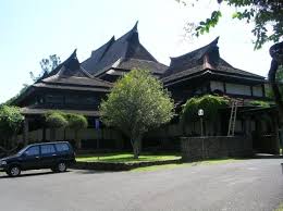 Satu pertanyaan yang sering kali dilontarkan kebanyakan orang dan mungkin juga ada di benakmu. Sekolah Bisnis Dan Manajemen Itb Perokok Q