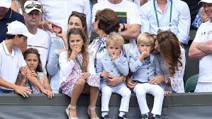 August 1981 (39 jahre alt). Blumchen Kleider Und Navy Chic Die Federer Kids Im Style Check In Wimbledon 2017 Rogers Und Mirkas Kinder Schweizer Illustrierte