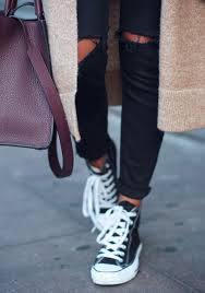 How To Wear High Top Converse With Skinny Jeans What Shoes To Wear With Skinny Jeans We Have The Answer Fashion Tomboy Fashion My Style