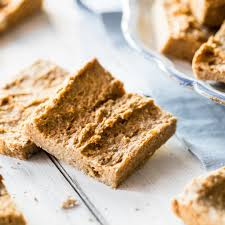Nicht Nur Die Gesundesten Sondern Auch Die Schnellsten Selbstgemachten Sussigkeiten Der Welt Erdnussbutter Banane Happchen Erdnussbutter Erdnussbutter Banane