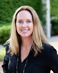 🍷🗞 Esther Mobley @esthermob Wine Critic for the San Francisco Chronicle  @sfchronicle talks about how wine writing for local newspapers has shifted  over the years and how to stay relevant. 🎙 Episode