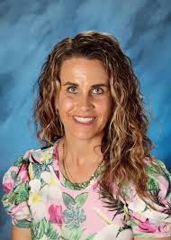 Mindy Williams's Instagram, Twitter & Facebook