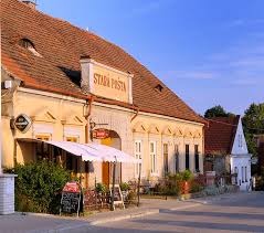 Golčův jeníkov is a town in the havlíčkův brod district in the vysočina region of the czech republic. 9553 Altes Postgebaude Postamt Schild Stara Posta Uber Flickr