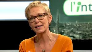 Une carrière de 42 ans et toucheront un bonus s'ils prestent plus longtemps, annonce la ministre des pensions, karine lalieux (ps). Karine Lalieux Ps Est L Invitee De L Interview Ce Vendredi Bx1