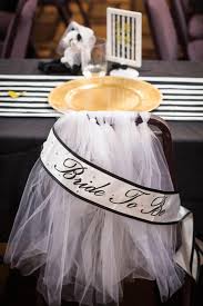 Linea spa arreglo para despedida de soltera cuenta con 11 articulos para el cuidado personal muy utiles para tus invitadas. 40 Decorados Para Despedidas De Soltera Estrenocasa Com