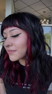 Kylie Jinks's Instagram, Twitter & Facebook