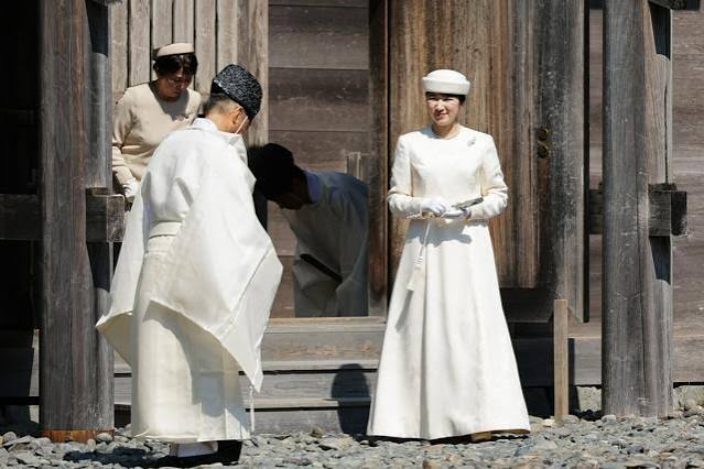 愛子さま、伊勢神宮に参拝 伝統行事「お木曳行事」、午後に視察 (朝日新聞) - Yahoo!ニュース