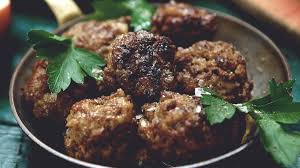 Easy Vegetarian Meatballs With Quorn Mince Recipe Meatball Recipes Easy Quorn Mince Quorn
