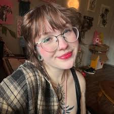 alysha_breanne @bex.salon thx for the haircut! 💇🏻‍♀️ Alysha Fowler !!