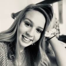 Sami Knox (@samicami12)