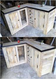 How to make a mudroom bench using old kitchen cabinets. Easy To Build Diy Wood Shipping Pallet Projects Diy Pallet Projects