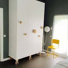 Kreative Holzbeine Und Runde Holzknopfe In Verschiedenen Hohen Und Grossen Ikea Pax Wardrobe Ikea Storage Furniture Ikea Pax