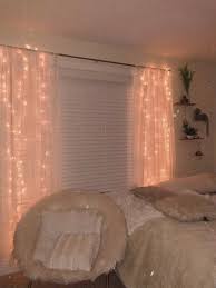 57 Fabulous Ideas White Walls Green Plants And Fairy Lights Perfect For Your Favorite Bedroom Interior Dec In 2020 Redecorate Bedroom Luxury Rooms Fairy Lights Bedroom