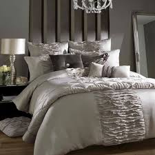 Schlafzimmer Romantisch Dekorieren Tipps Und Deko Ideen Dekorieren Ideen Romantisch Schlafzimmer Tipps Schlafzimmer Bettwasche Modern Susse Bettwasche