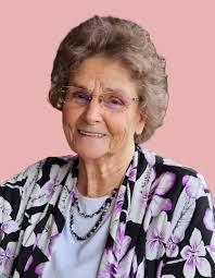 Ashley Gunnels's Instagram, Twitter & Facebook