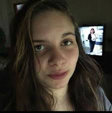 Updated at 8 pm, Nov 19th..... Shawna has been located and has been  reunited with family. Detectives are asking for the public's help in  locating a runaway teen. Shawna Perry ran away