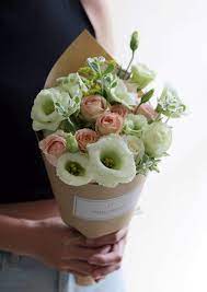 yiyu 粉綠迷你玫瑰 白玫瑰 粉玫瑰 綠桔梗 初雪草 台灣大戟 desserts floral food