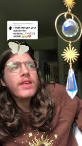 Rose Maple's Instagram, Twitter & Facebook