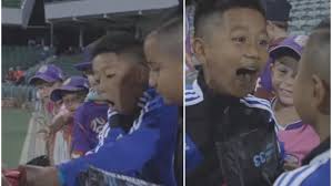 He's a keeper! Perth Glory gun Liam Reddy makes young fans' year with glove  donation