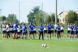 Ha un organizzazione di gioco incredibile, hanno il miglior attacco e la miglior difesa. Allenatore E Staff Eusebio Di Francesco E Il Sassuolo