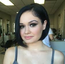 Julie Hietter's Instagram, Twitter & Facebook