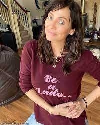 In the early 1990s, imbruglia was known to audiences as beth brennan in the popular australian soap. Natalie Imbruglia Admits She Was Successful Rich And Terribly Unhappy After Releasing Torn Daily Mail Online