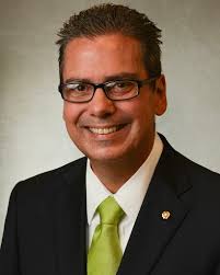 Allen Frazier named dean of Carter College of Business Administration