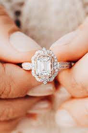 Pin By Brittany Hernandez On All About The Accessories Wedding Rings Vintage Wedding Rings Unique Rose Gold Engagement Ring Emerald