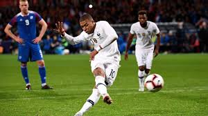 Buteur en andorre ce mardi, kylian mbappé a inscrit le 100ème but de sa carrière professionnelle. Football Kylian Mbappe Sauve L Equipe De France Face A L Islande