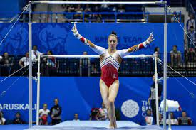 Derwael eindigde op de zesde plaats en haalt daarmee het beste belgische resultaat ooit in de discipline. Nina Derwael Op Titelkoers Op De Europese Spelen In Minsk Het Belang Van Limburg Mobile