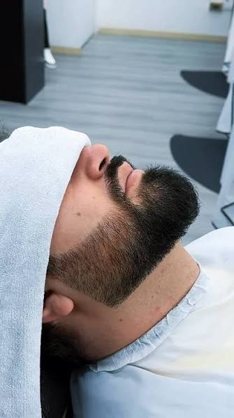 Un buen diseño de barba define la personalidad de un hombre, aportándole un  toque único y elegante a su estilo en cuanto apariencia se refiere🧔🏻✨, Es  por ello que nos dedicamos en brindarte mediante ...