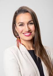 Candice Shaw's Instagram, Twitter & Facebook