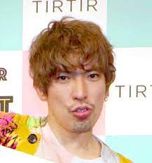 小山田圭吾に嫁や子供はいる？ 小山田圭吾さんは、 2000年にミュージシャンである嶺川貴子さんと結婚し、同年11月2日に長男が誕生しましたが、2012年、息子さんが中学生になるタイミングで極秘離婚 されました。 離婚の理由は「気持ちのすれ違い」と報じられていましたが、小山田圭吾さんが. Ut4xquqvqtmc0m