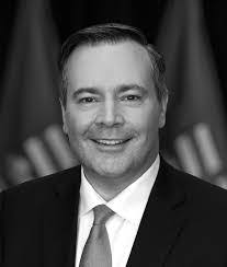 Xiaoman Dong's Instagram, Twitter & Facebook