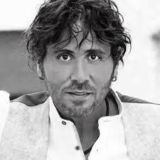 Dora Lugo's Instagram, Twitter & Facebook