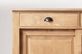 Des commodes en pin à monter ou de fabrication traditionnelle montées d'usine. Guide Entretien Des Meubles En Bois Massif Cire