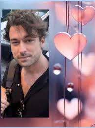 It's my idol super handsome and charming Alp Navruz birthday today, happy  birthday to my idol super handsome and charming Alp Navruz 🎊🎁🎉