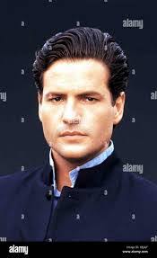 Dale Midkiff's Instagram, Twitter & Facebook