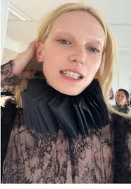 Passing The Phone Challenge with Alex Consani