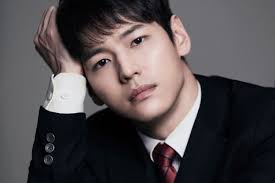 Worried for her safety, jeong hoon finds her another place to stay before… read more. 9 Potret Ji Il Joo Pemeran Ji Hyun Geun Di Find Me In Your Memory