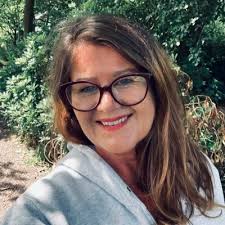 Mandy McAuley (@mandbo)