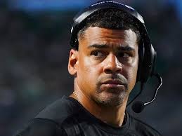 Anyone knows when CNK will be back? We need him back in. Enough of 'He  needs more Game time' Savage excuses. He almost cost us this game with his  Defense-less effort and