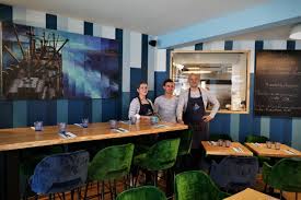 Plus précises et 4 fois par jour. Villers Sur Mer L Aigue Marine L Escale Pour Deguster Des Produits Du Terroir A Toute Heure De La Journee Le Pays D Auge