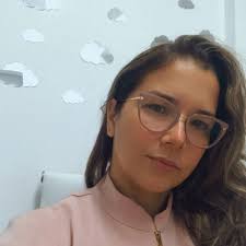 Dra Ana Laura (@laurahora) • Instagram photos and videos