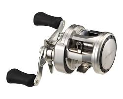 Daiwa Ryoga baitcasting reel product photo clear view, AI로 생성